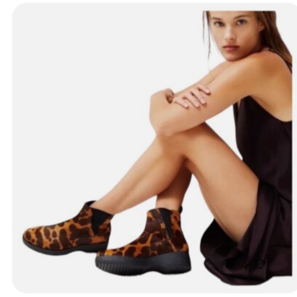 New Louise et Cie Zareb Platform Booties